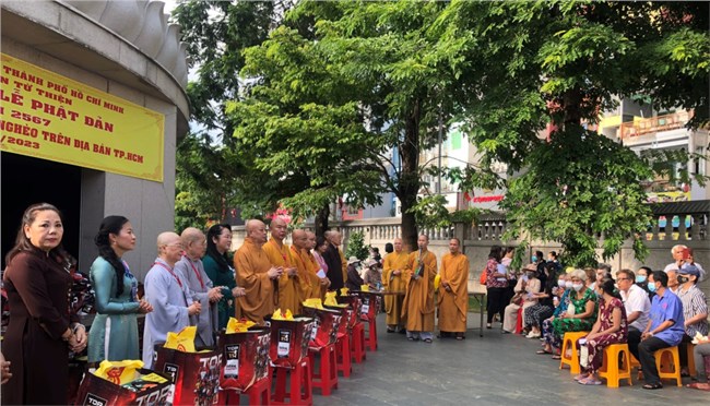 Lan tỏa yêu thương mùa Phật đản (2/6/2023)